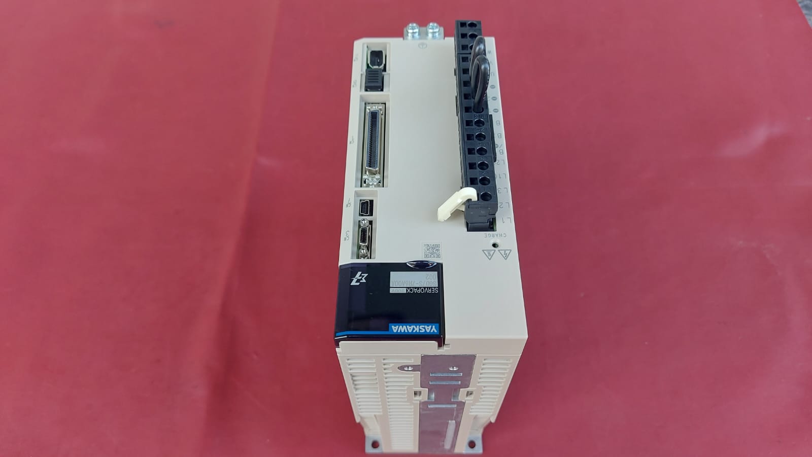 YASKAWA SGD7S-7R6A00A002 SGD7S 7R6A00A002 SGD7S7R6A00A002 SGD7S-7R6A00A 002